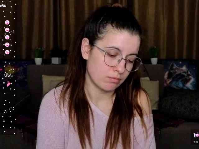 AminaBeatris13 webcam