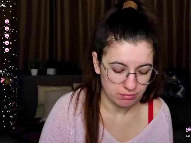 AminaBeatris13 webcam