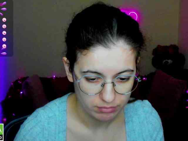 AminaBeatris13 webcam