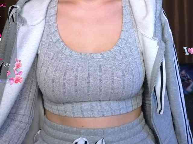 AminaBeatris13 webcam