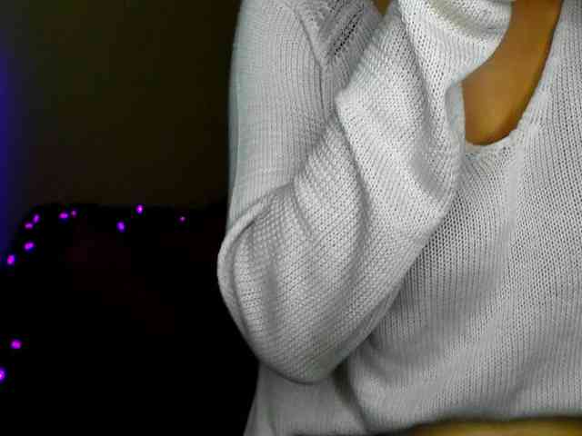 AminaBeatris13 webcam