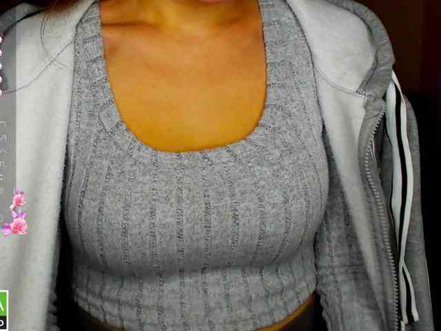 AminaBeatris13 webcam