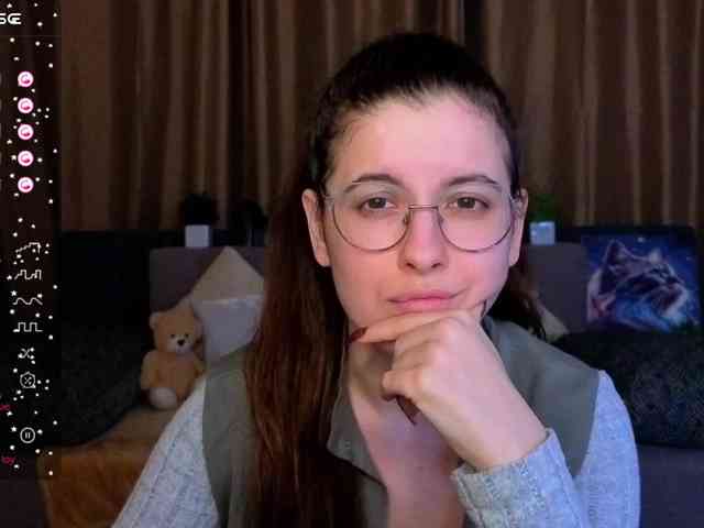 AminaBeatris13 webcam