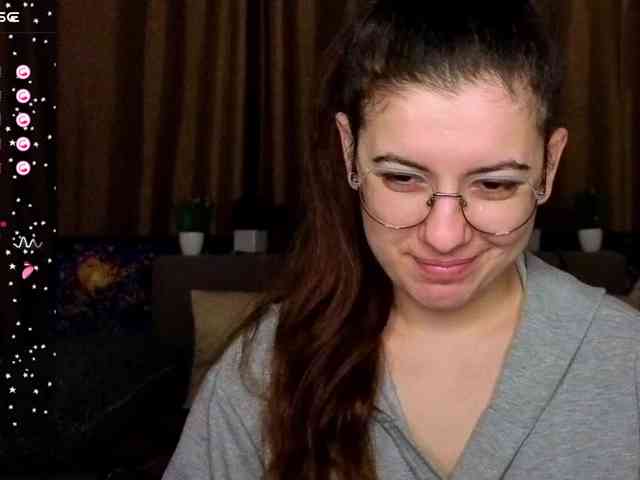 AminaBeatris13 webcam