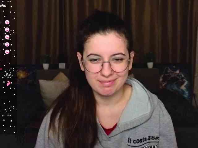 AminaBeatris13 webcam