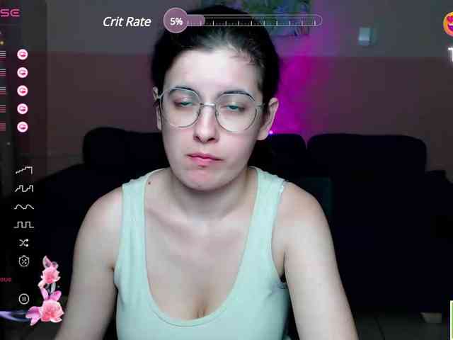 AminaBeatris13 webcam