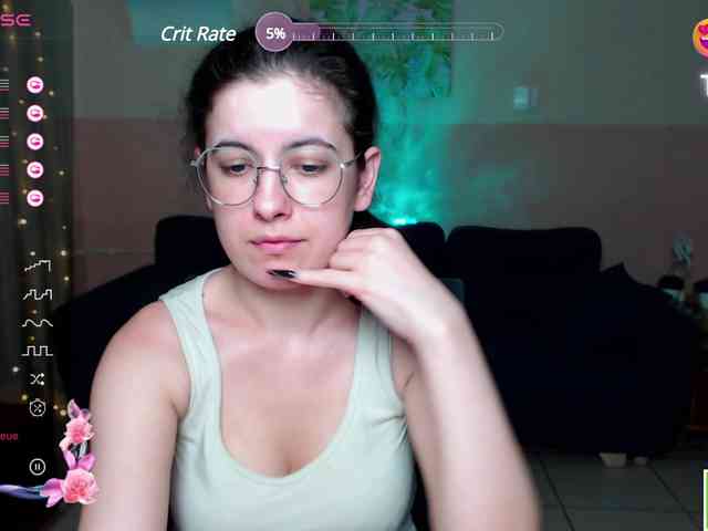 AminaBeatris13 webcam