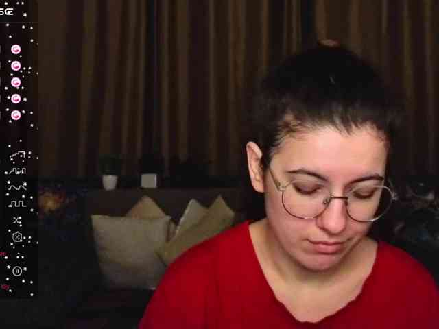 AminaBeatris13 webcam