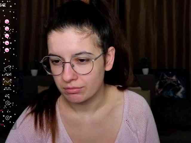 AminaBeatris13 webcam