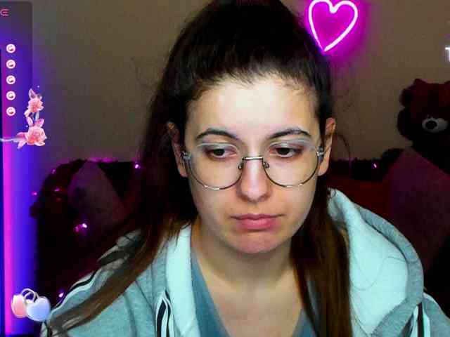 AminaBeatris13 webcam