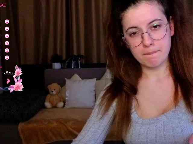 AminaBeatris13 webcam