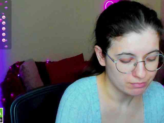 AminaBeatris13 webcam