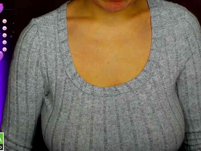 AminaBeatris13 webcam