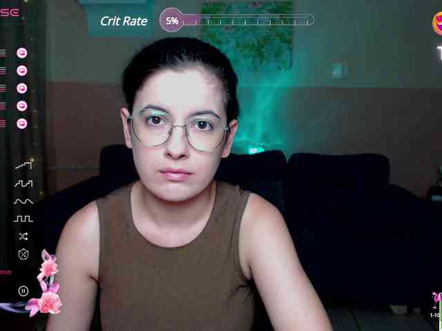 AminaBeatris13 webcam