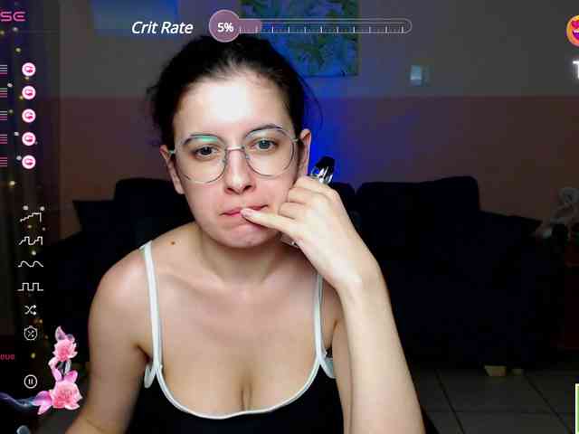 AminaBeatris13 webcam