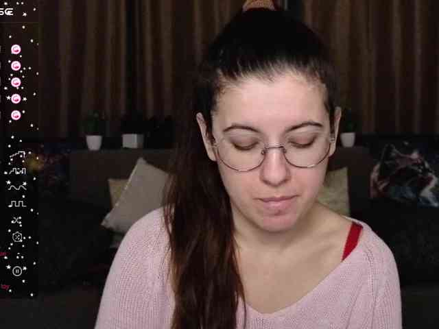 AminaBeatris13 webcam