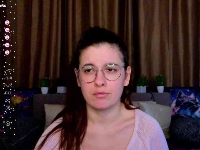 AminaBeatris13 webcam