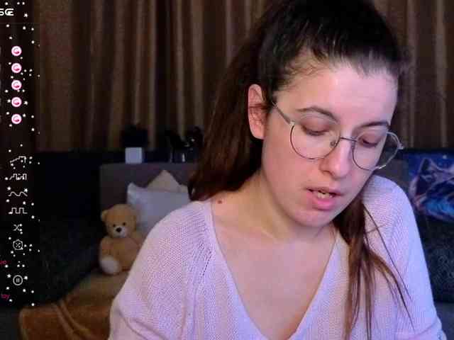 AminaBeatris13 webcam