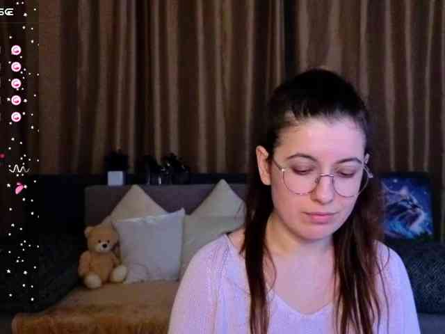 AminaBeatris13 webcam