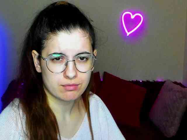 AminaBeatris13 webcam