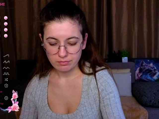 AminaBeatris13 webcam