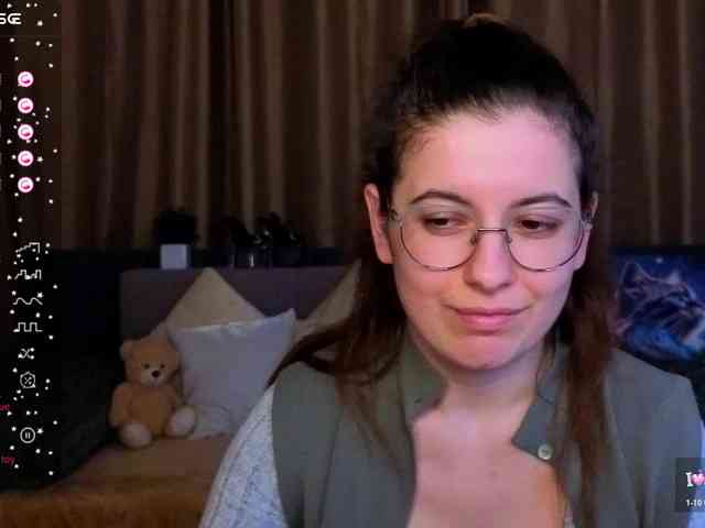 AminaBeatris13 webcam