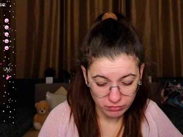 AminaBeatris13 webcam