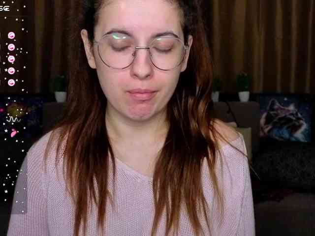 AminaBeatris13 webcam