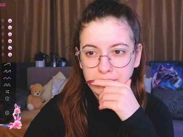 AminaBeatris13 webcam