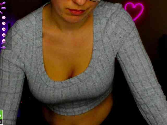 AminaBeatris13 webcam