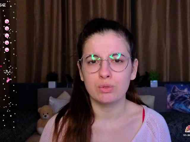 AminaBeatris13 webcam