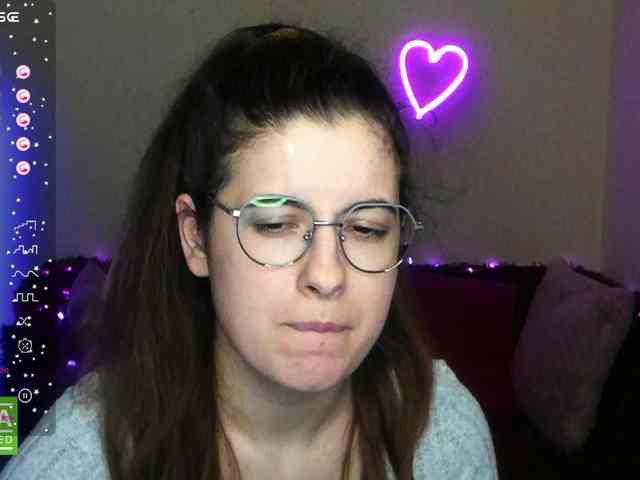 AminaBeatris13 webcam