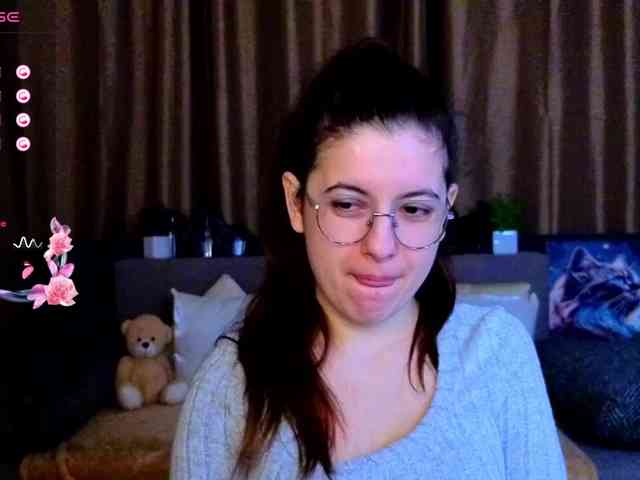 AminaBeatris13 webcam