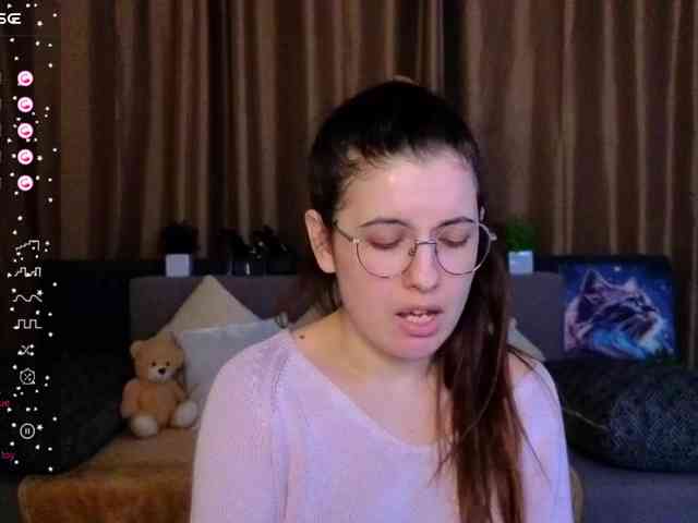 AminaBeatris13 webcam