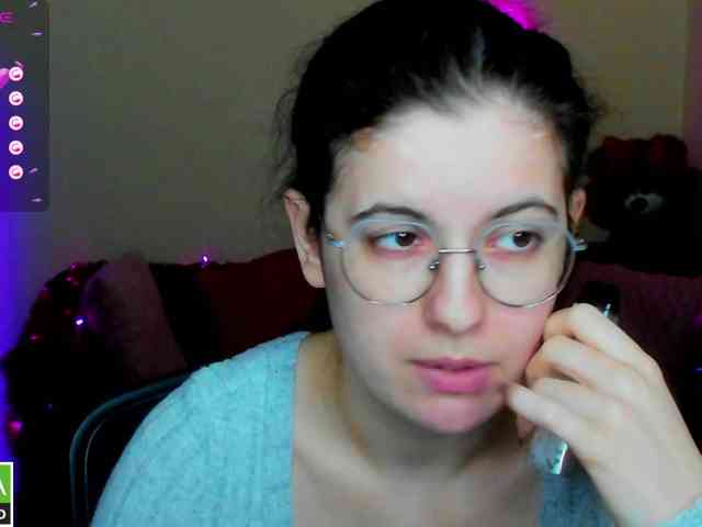 AminaBeatris13 webcam