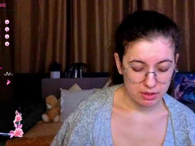 AminaBeatris13 webcam