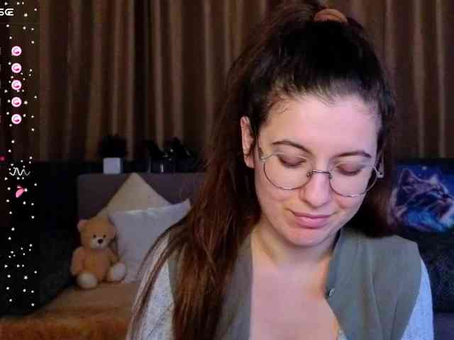 AminaBeatris13 webcam