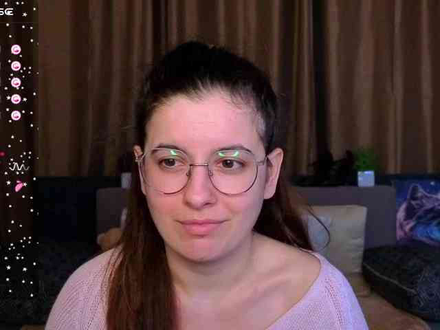 AminaBeatris13 webcam