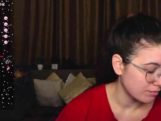 AminaBeatris13 webcam