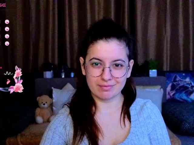 AminaBeatris13 webcam