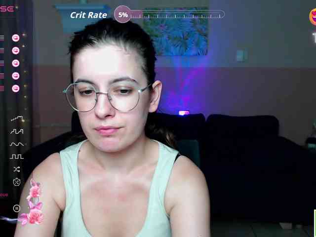 AminaBeatris13 webcam