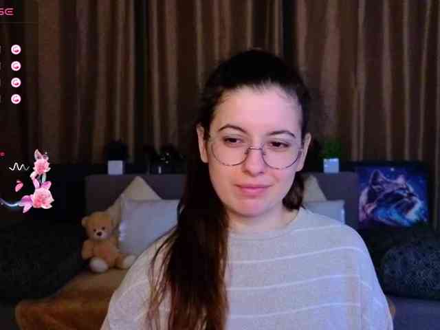 AminaBeatris13 webcam