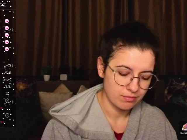 AminaBeatris13 webcam