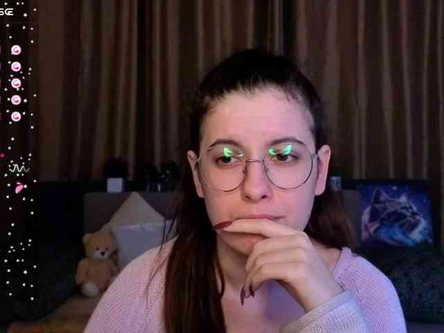 AminaBeatris13 webcam