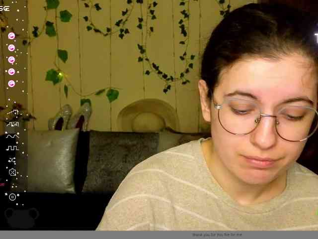 AminaBeatris13 webcam