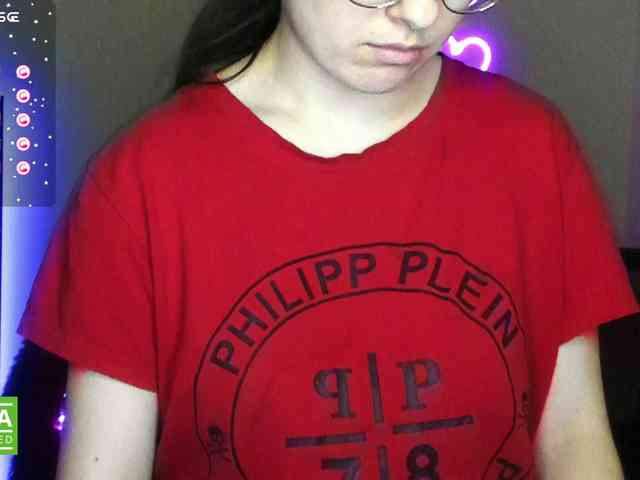 AminaBeatris13 webcam