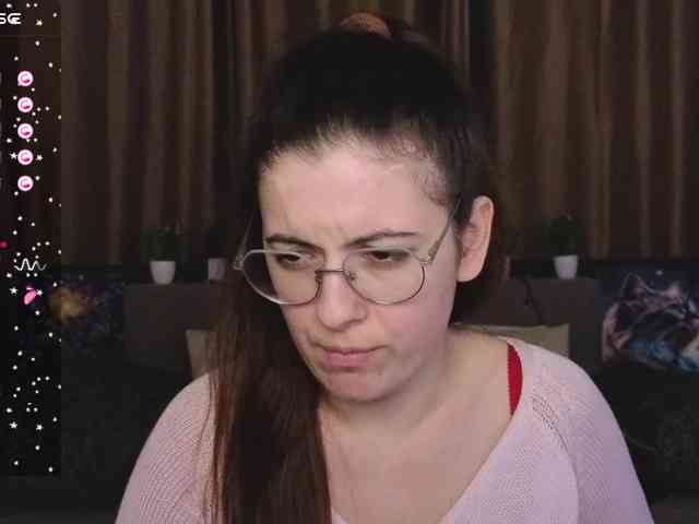 AminaBeatris13 webcam