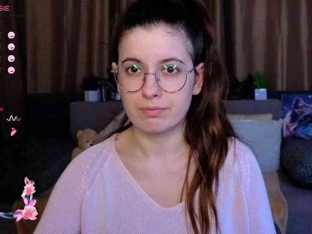 AminaBeatris13 webcam