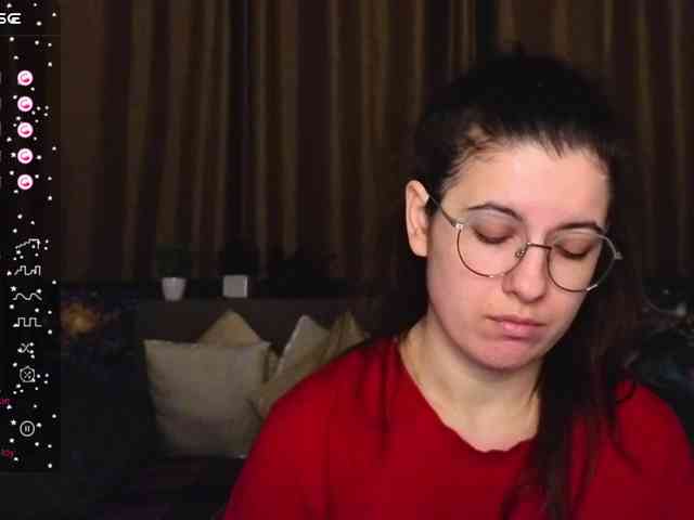 AminaBeatris13 webcam