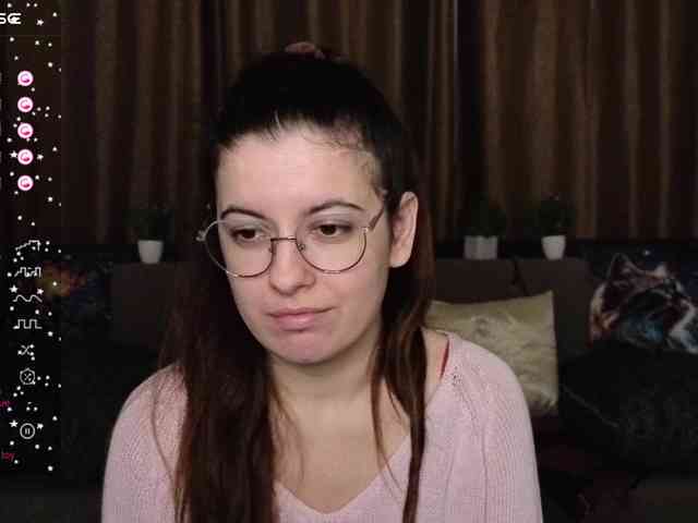 AminaBeatris13 webcam